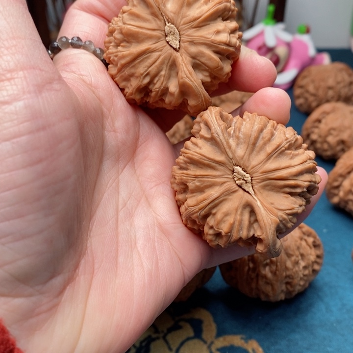 文玩核桃把件百*白狮子48