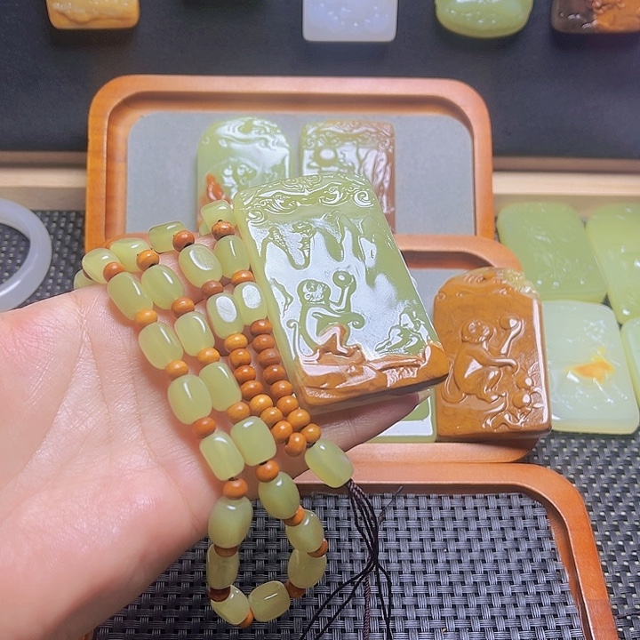 秉***道生肖猴子一物一牌