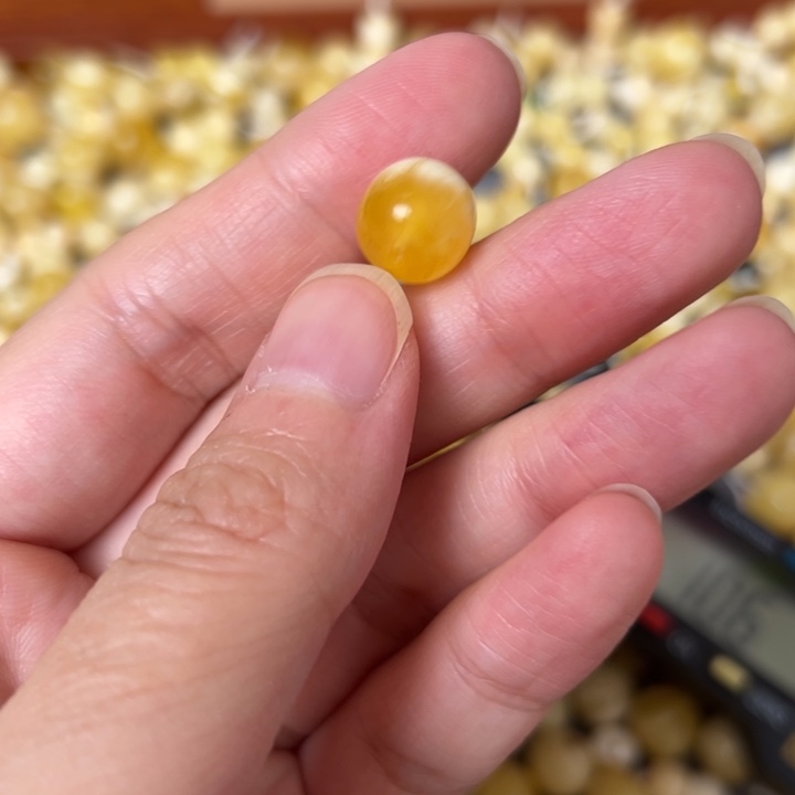 蜜蜡未镶嵌裸石10.5mm一个