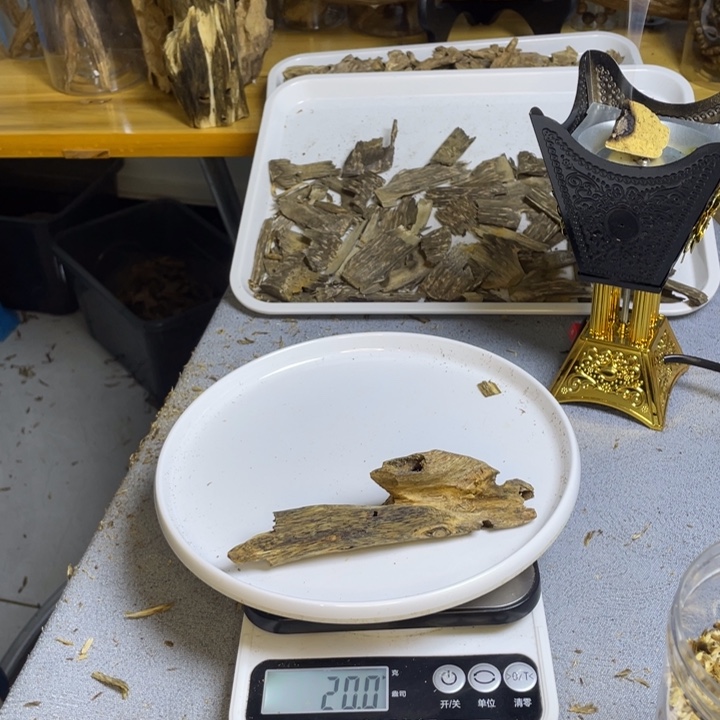 沉香碎屑沉香虫漏20克