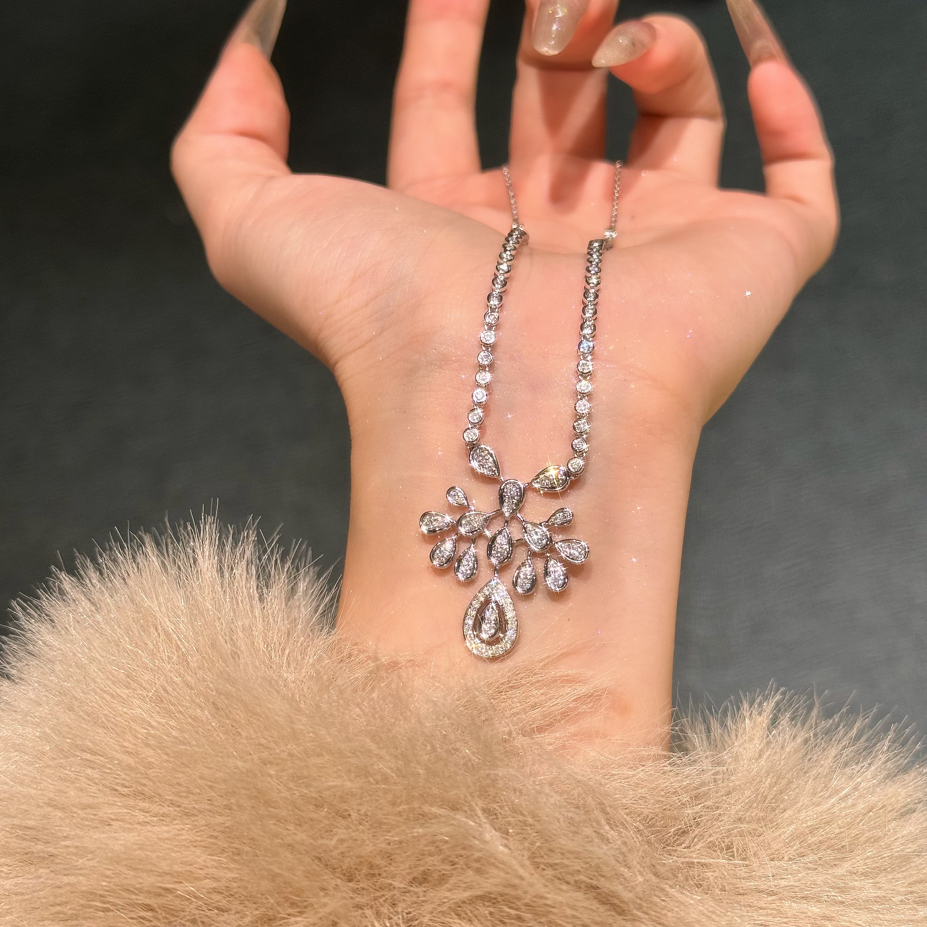  QANNA【满钻皇冠】【大号】轻奢设计款经典皇冠钻石锁骨链项链AY