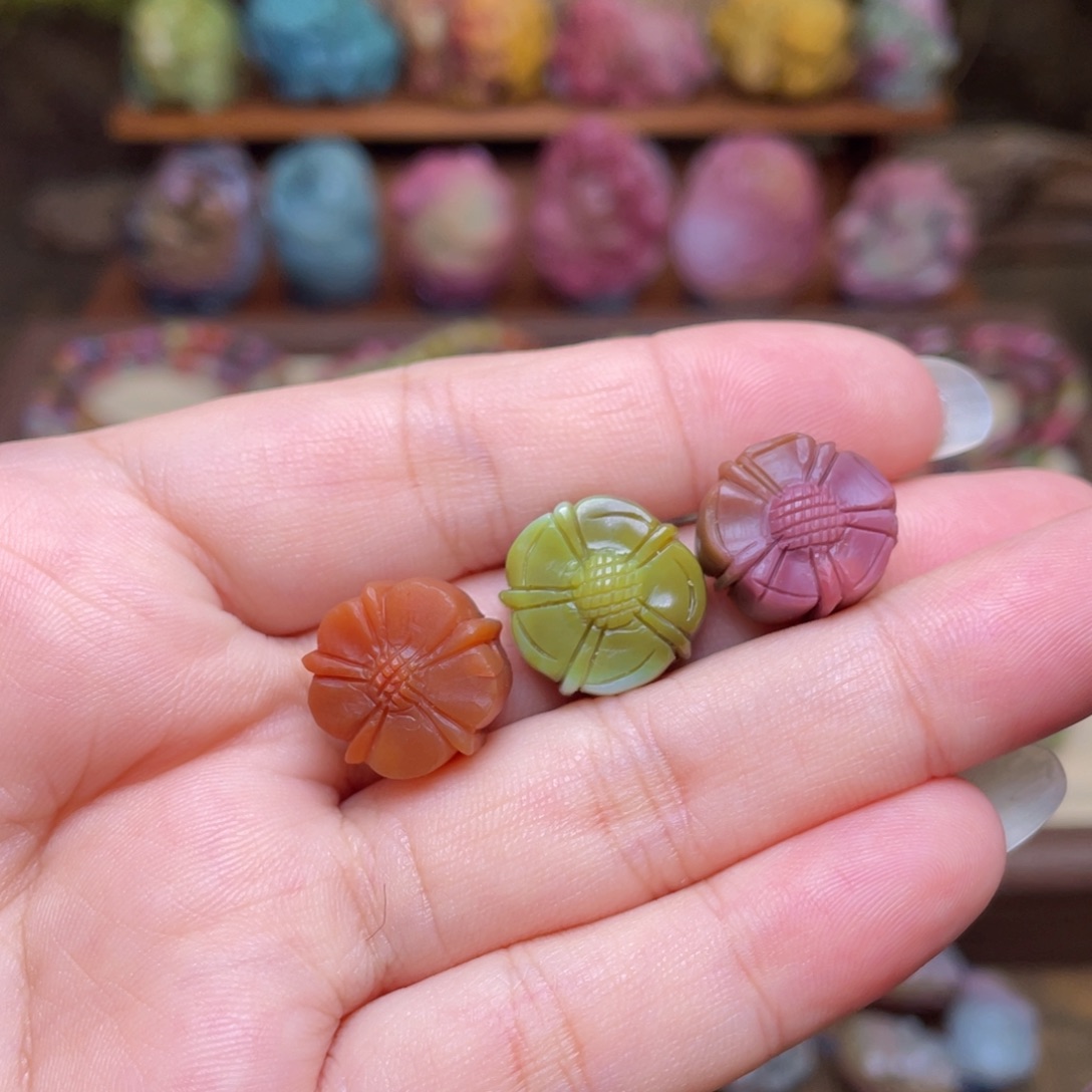 未镶嵌玛瑙/玉髓珠宝半成品盐源玛瑙福利花花