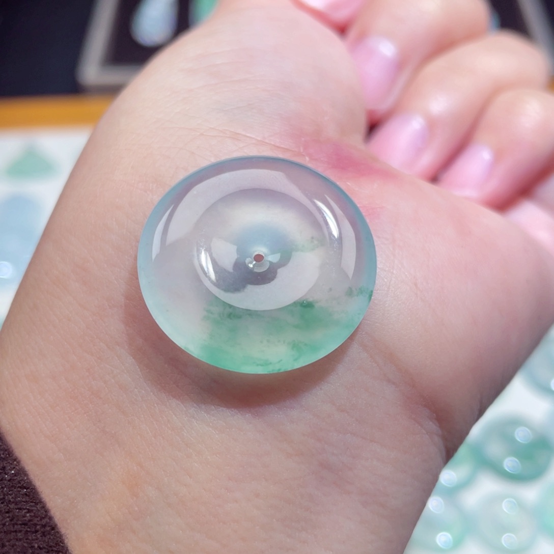 颈饰未镶嵌翡翠扣子