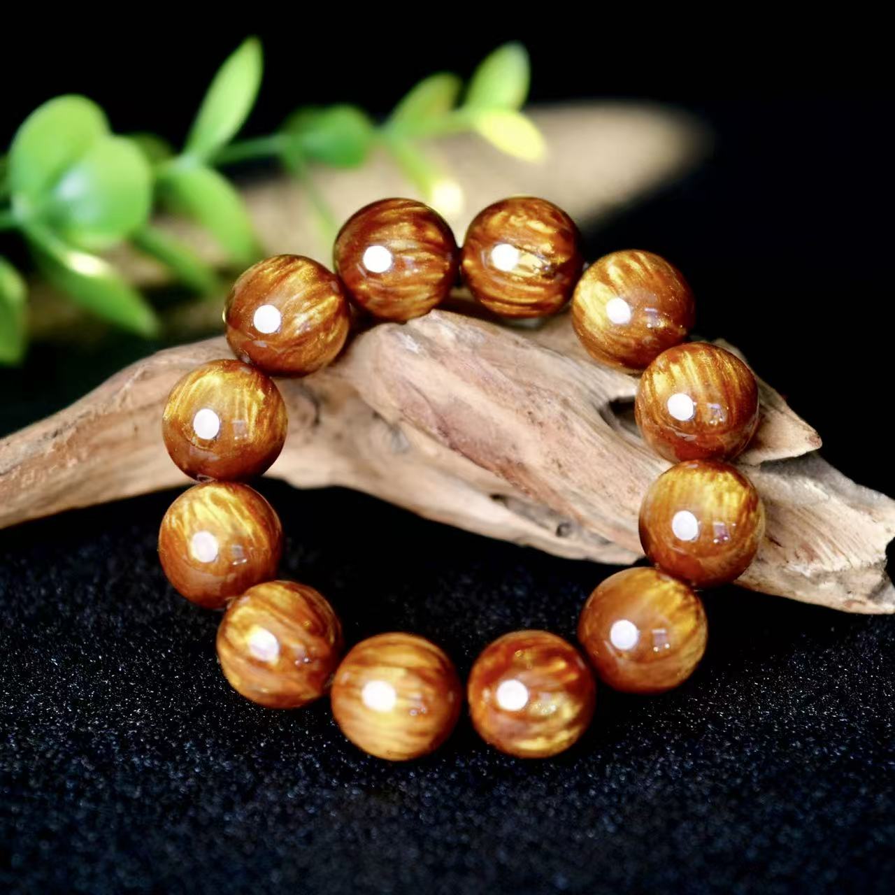 YU053 金丝楠手串