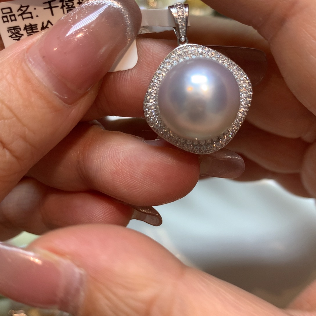 海水珍珠颈饰18K金镶嵌