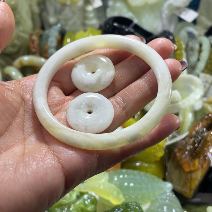 岫玉未镶嵌手镯58