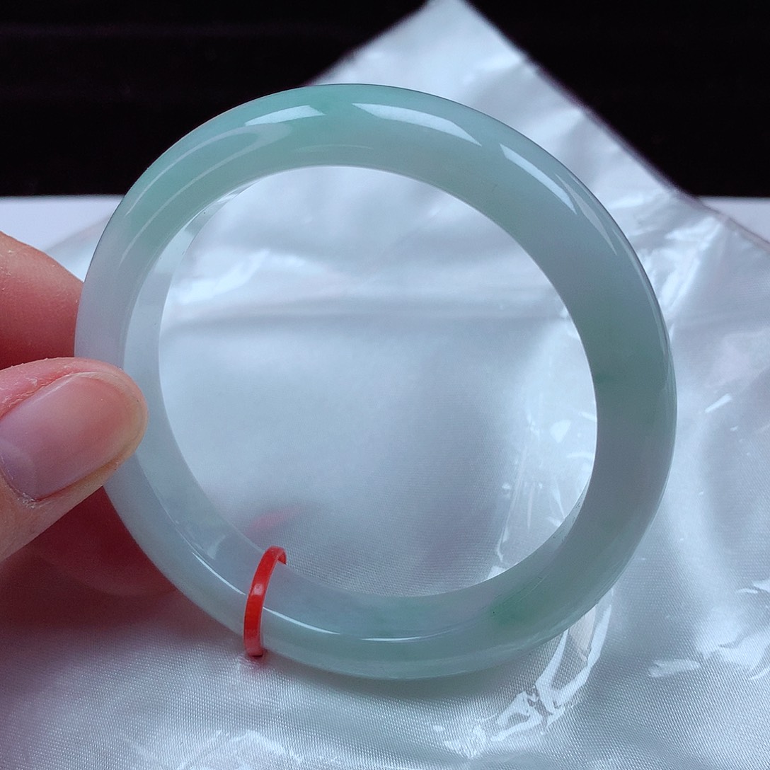 翡翠手镯未镶嵌55-56圈