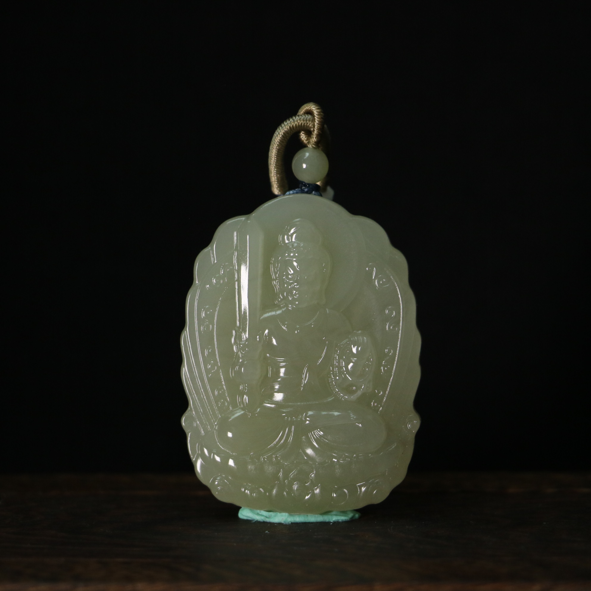 21和田玉不动尊菩萨挂件/169571保利山东拍卖