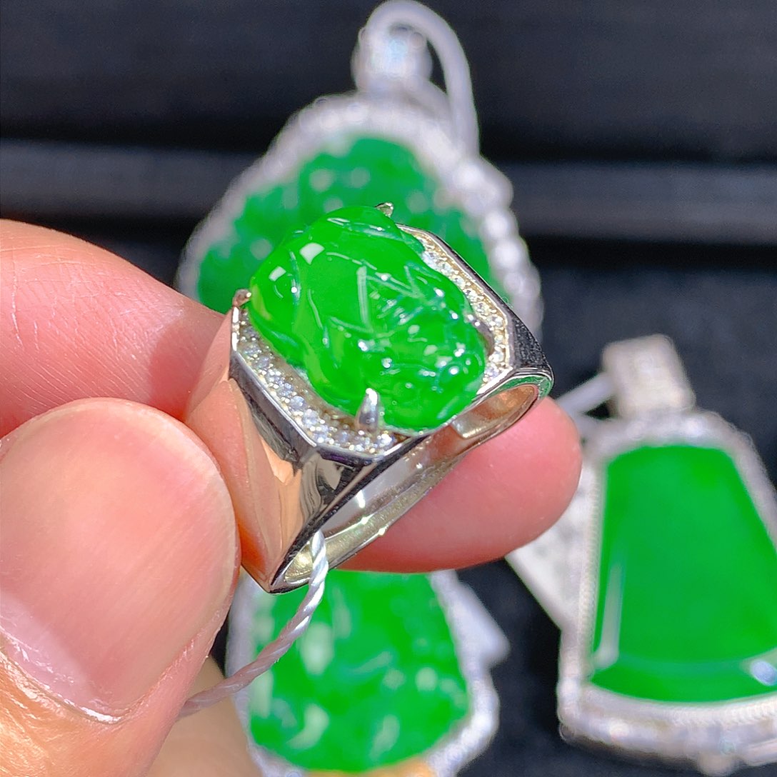 翡翠颈饰银S925镶嵌2686655678