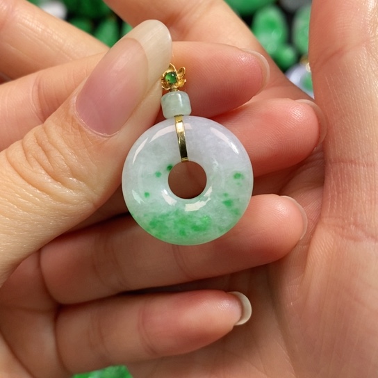 颈饰未镶嵌翡翠吊坠