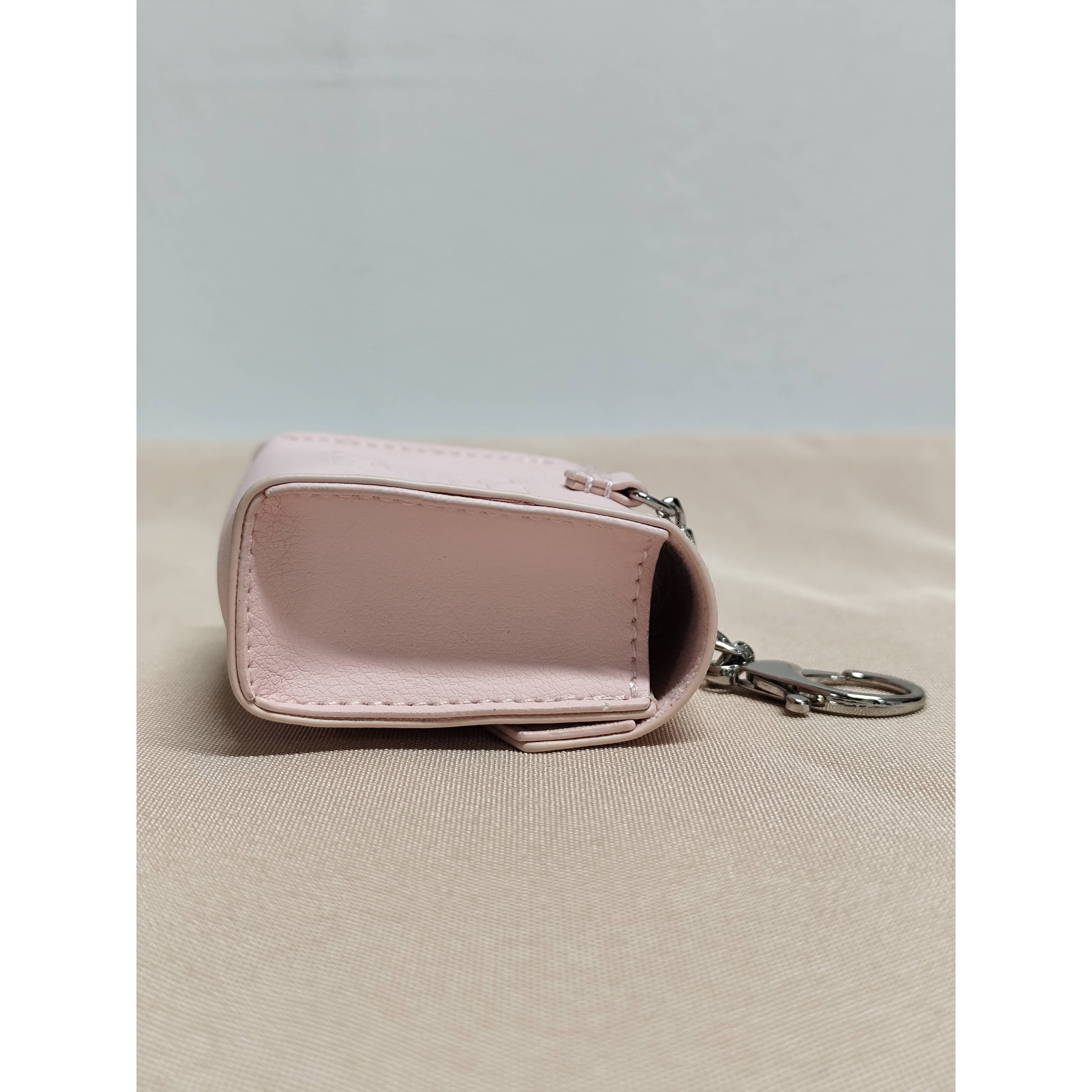 小纪啊~粉色耳机包化妆包推荐