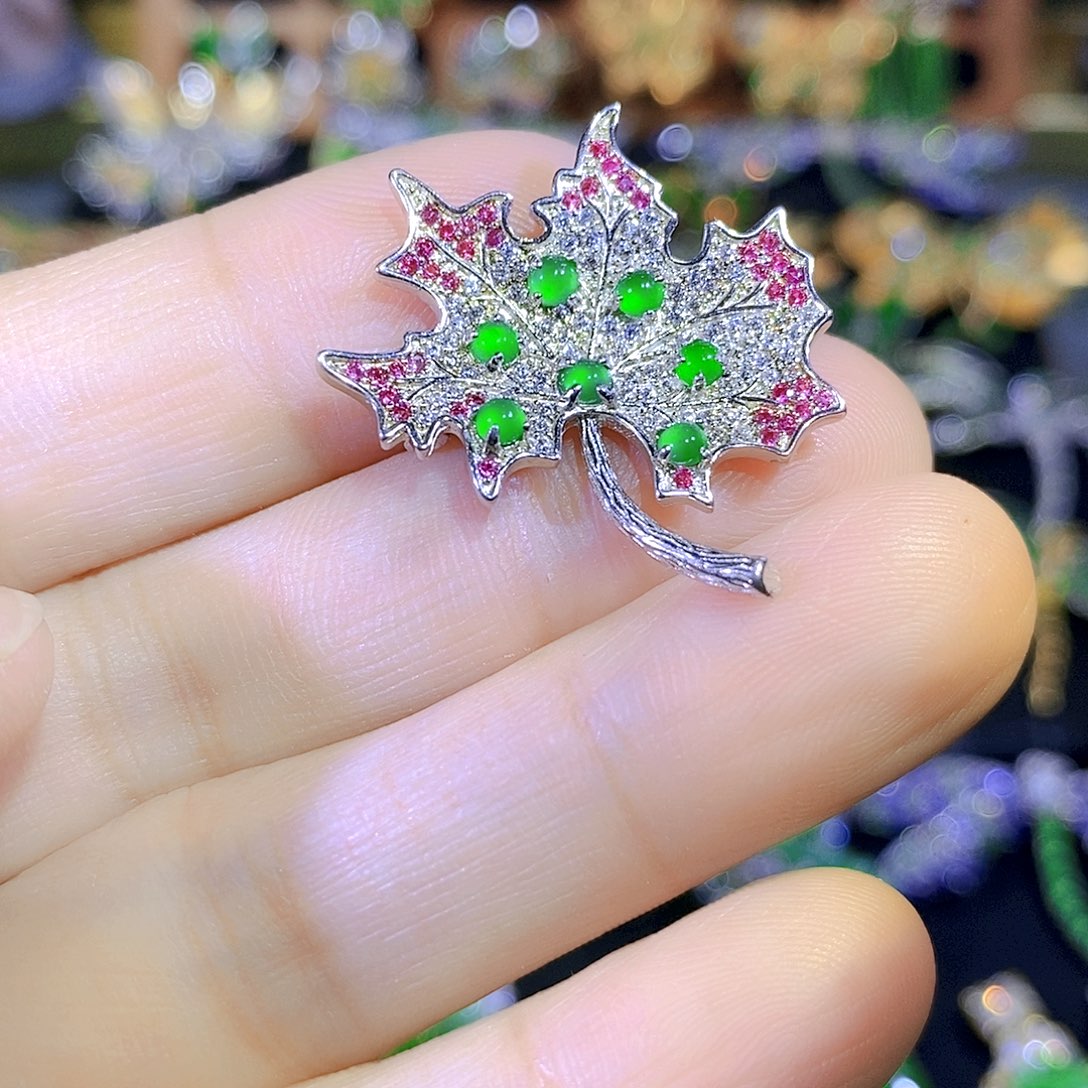 颈饰银S925镶嵌翡翠