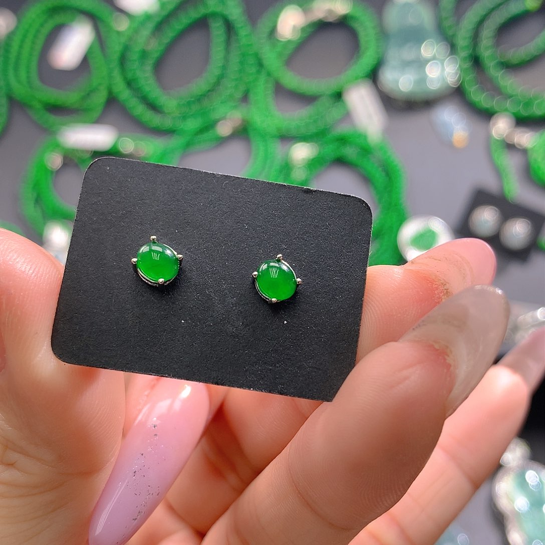 翡翠手链未镶嵌翡翠