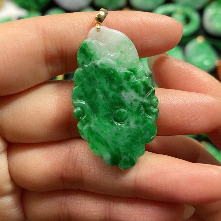 颈饰未镶嵌翡翠吊坠