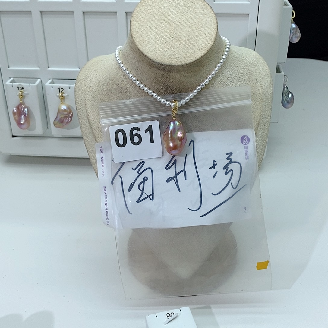 淡水珍珠颈饰合金