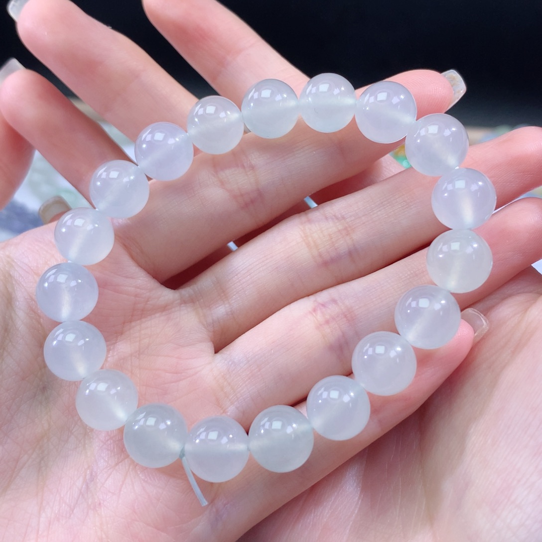 翡翠手链未镶嵌翡翠