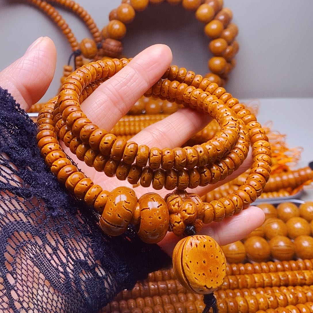 吊坠桃核4乘8核片脖挂微瑕100