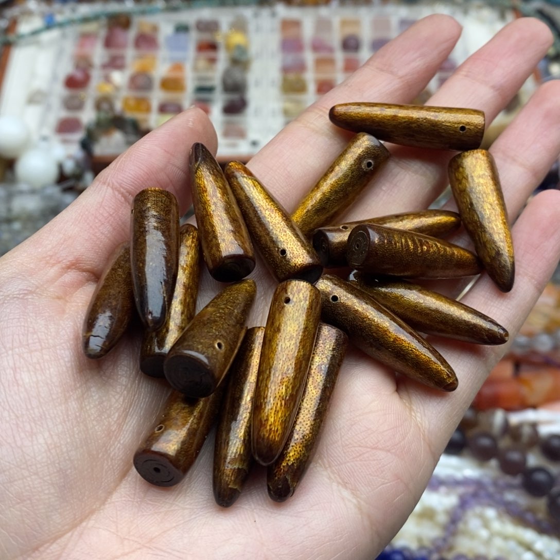 玛瑙/玉髓未镶嵌珠宝半成品五个装纯天然9×30mm金柳子弹头