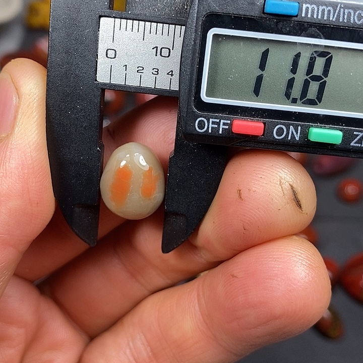 南红玛瑙未镶嵌车挂