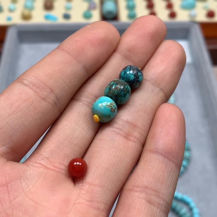 南红玛瑙配饰未镶嵌