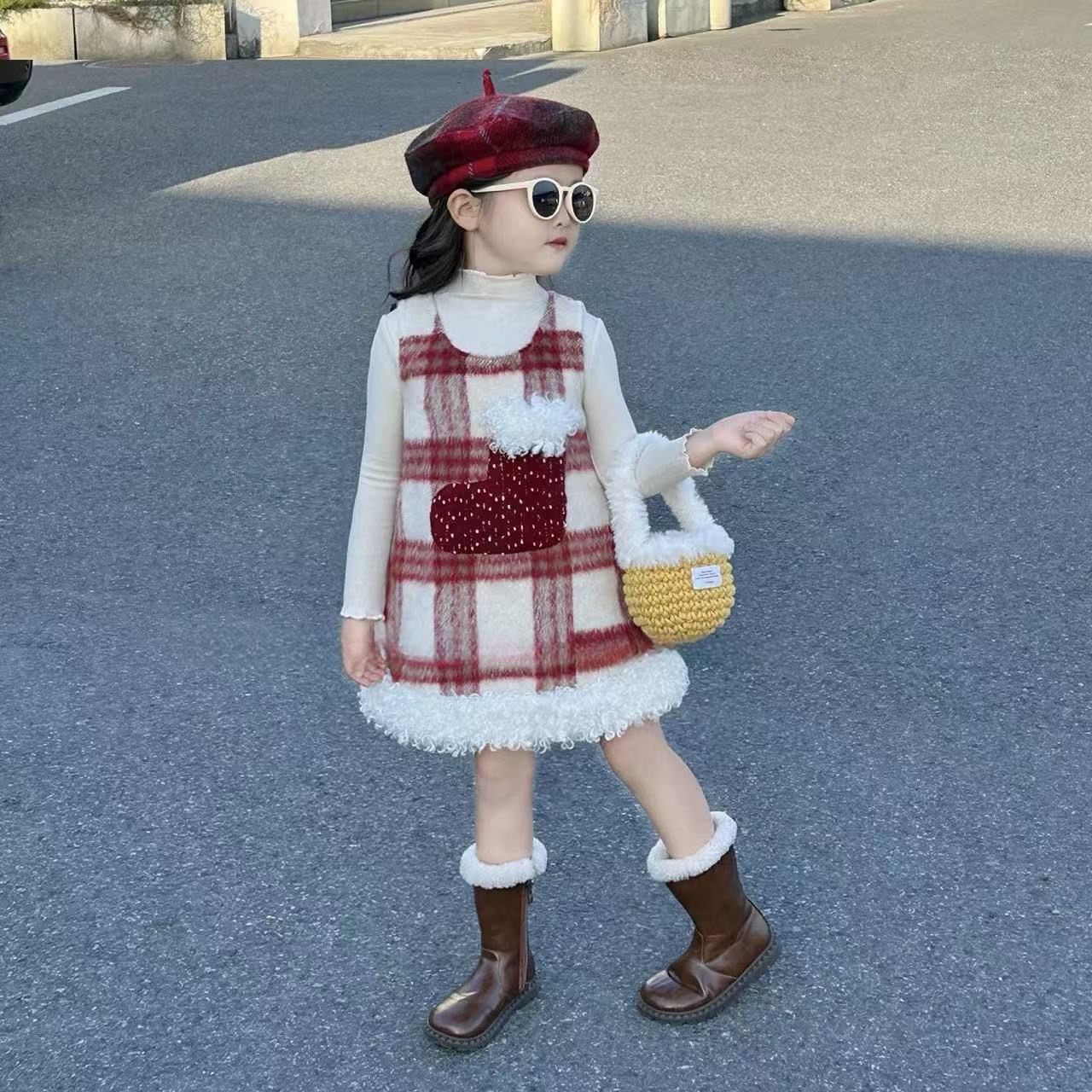 女童冬季新款夹棉背心裙套装保暖加厚格子爱心裙长袖打底衫两件套