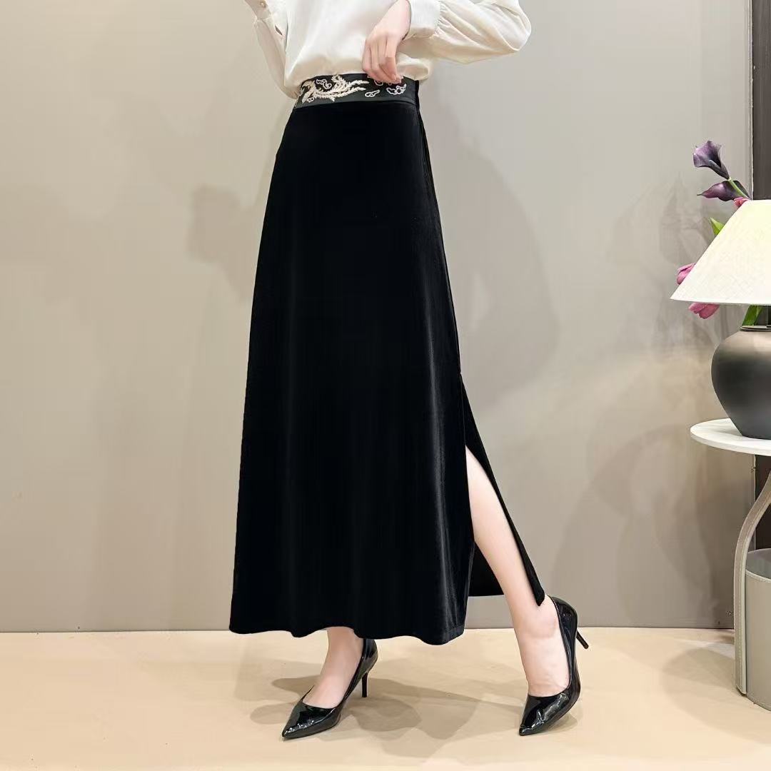 565#秋冬新款新中式复古长款中国风刺绣国女士高腰半身裙时尚