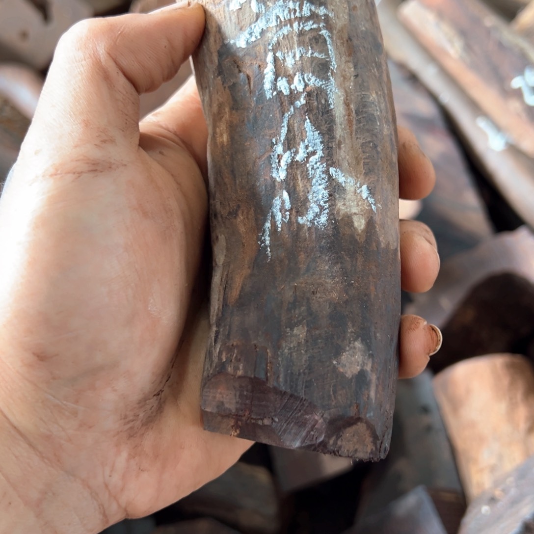 交趾黄檀（大红酸枝）?****?