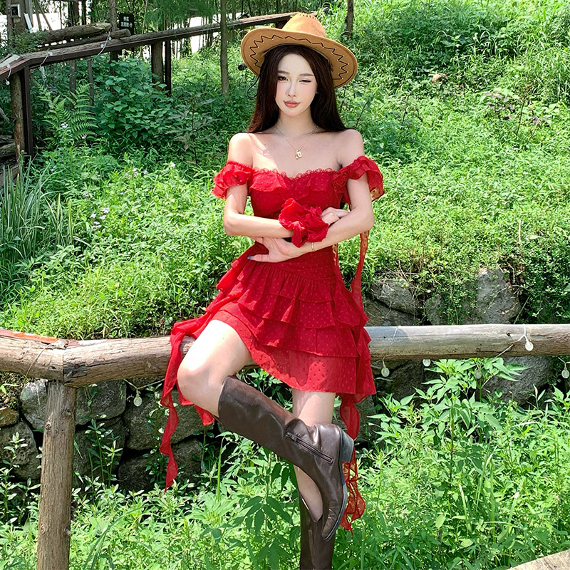 海边三亚旅游显白红色连衣裙假小飞袖俏皮减龄小个子吊带裙子