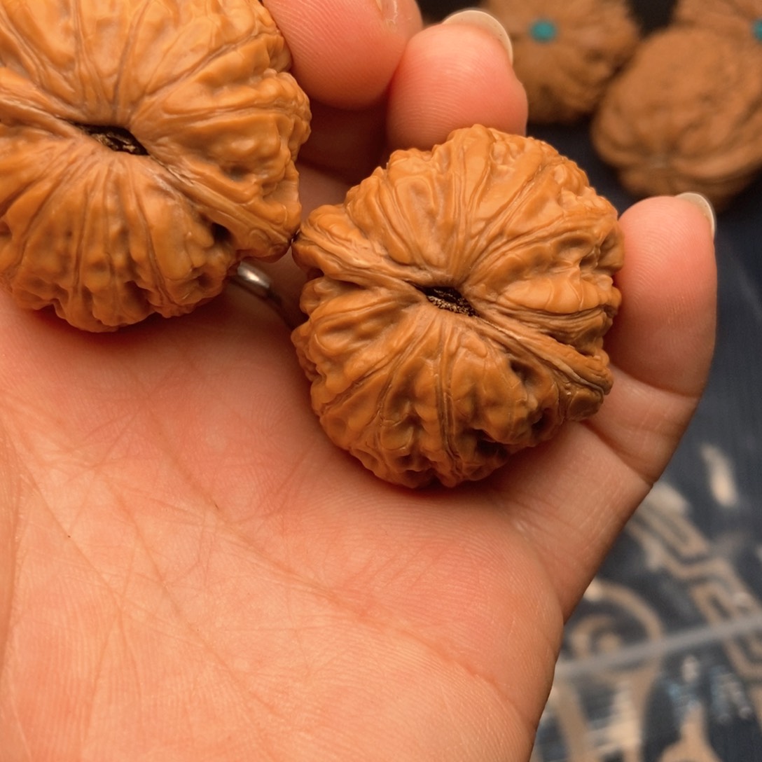 文玩核桃吊坠画***.38元宝不退不换