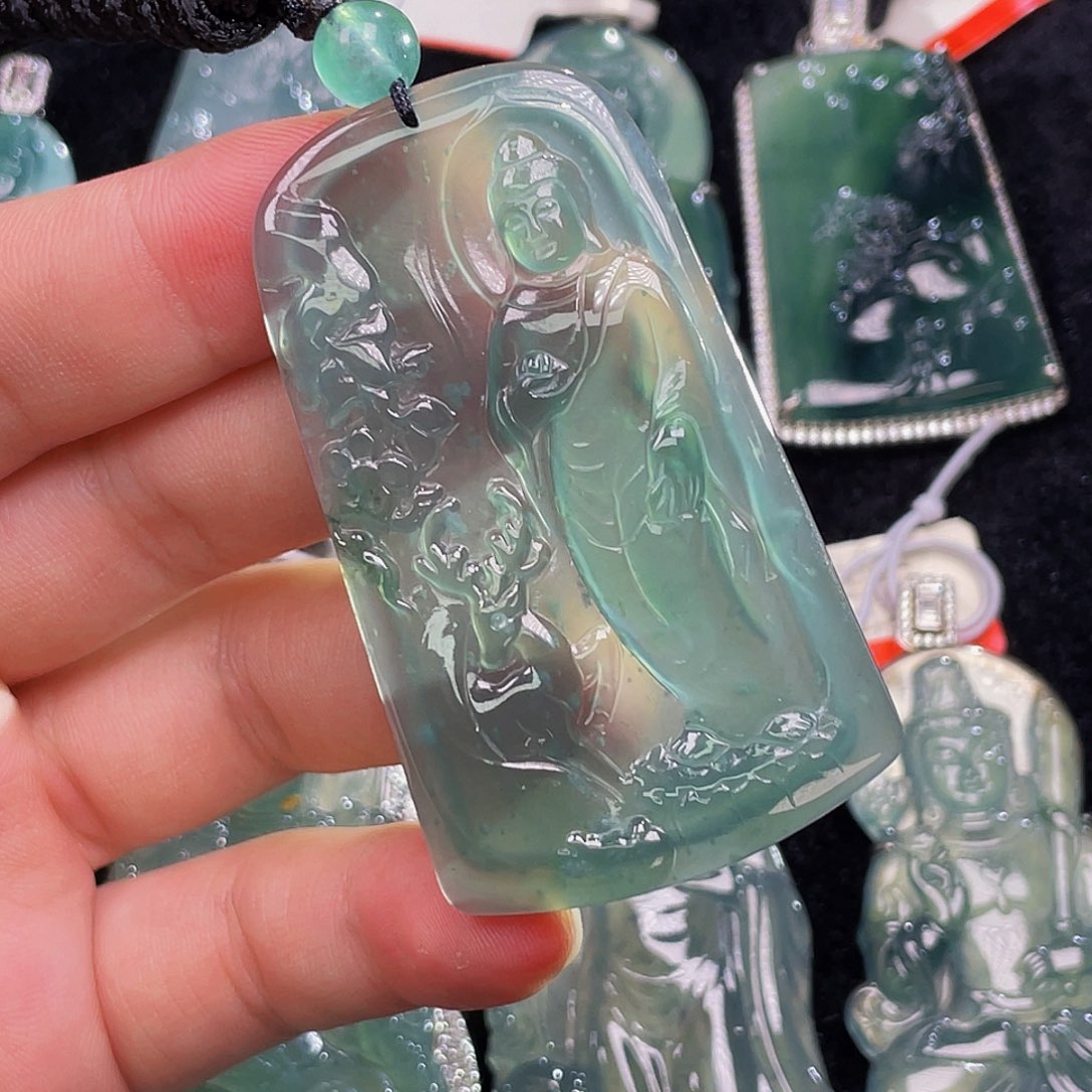 翡翠颈饰未镶嵌5，