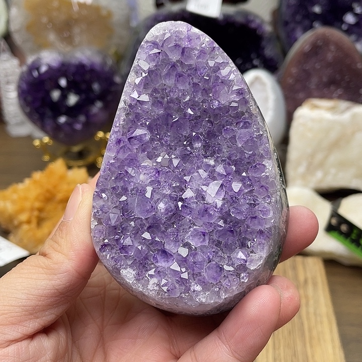 未镶嵌水晶大型摆件（非配饰）