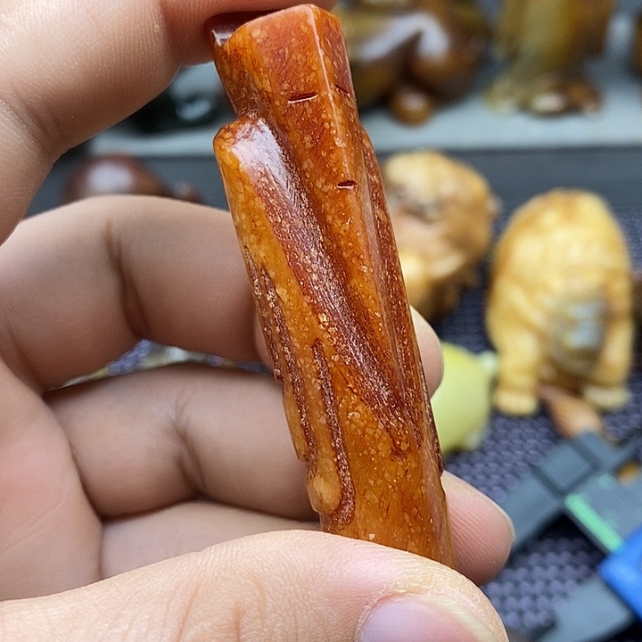 未镶嵌蛇纹石玉颈饰