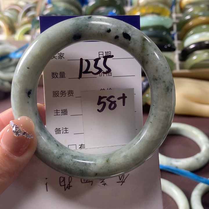 蛇纹石玉未镶嵌手镯1255