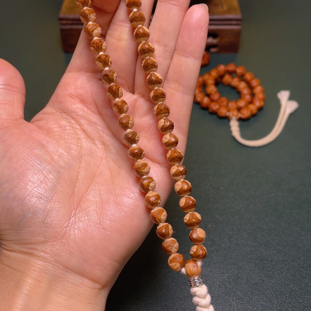 吊坠柏香籽/百香籽三棱手持