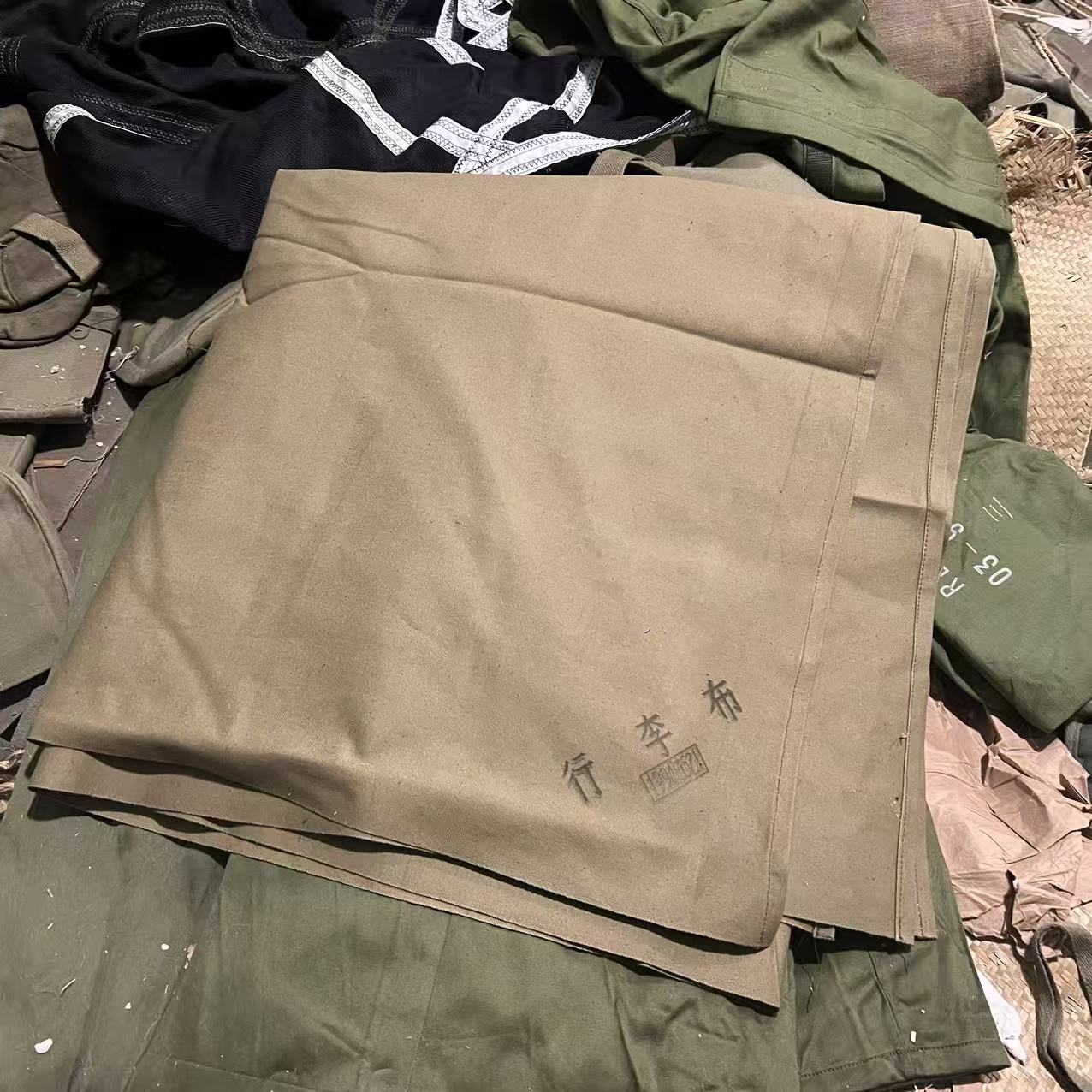 正品行李布防雨布帆布全新库存2米*1米7