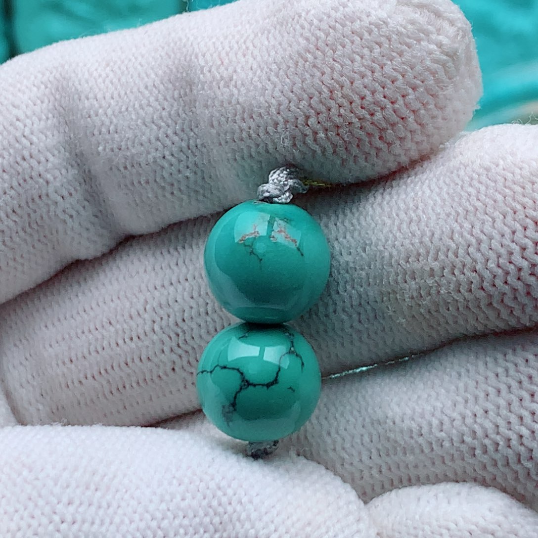 绿松石颈饰未镶嵌