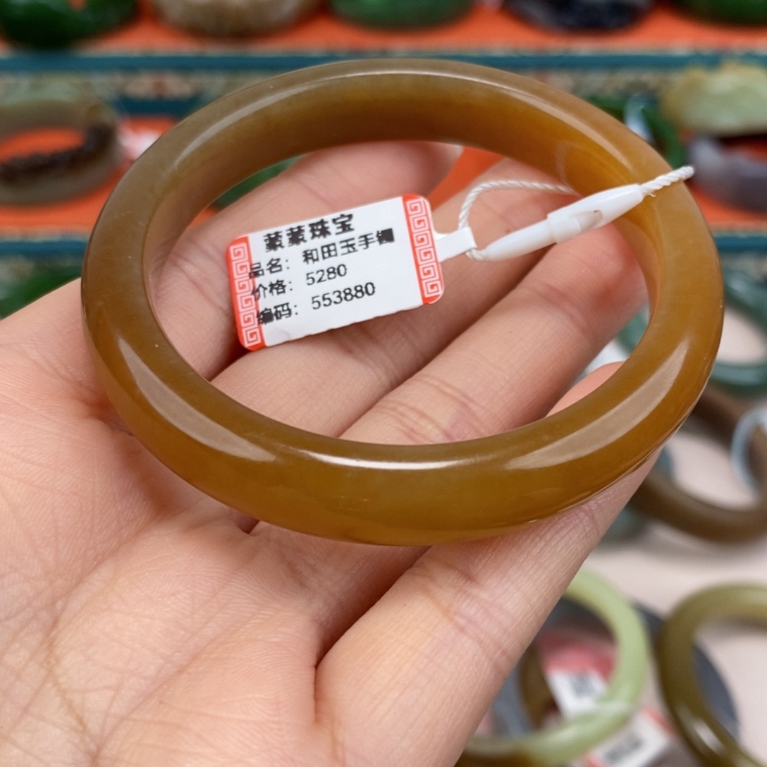 爱***哥和田玉未镶嵌手镯且末金糖手镯56#