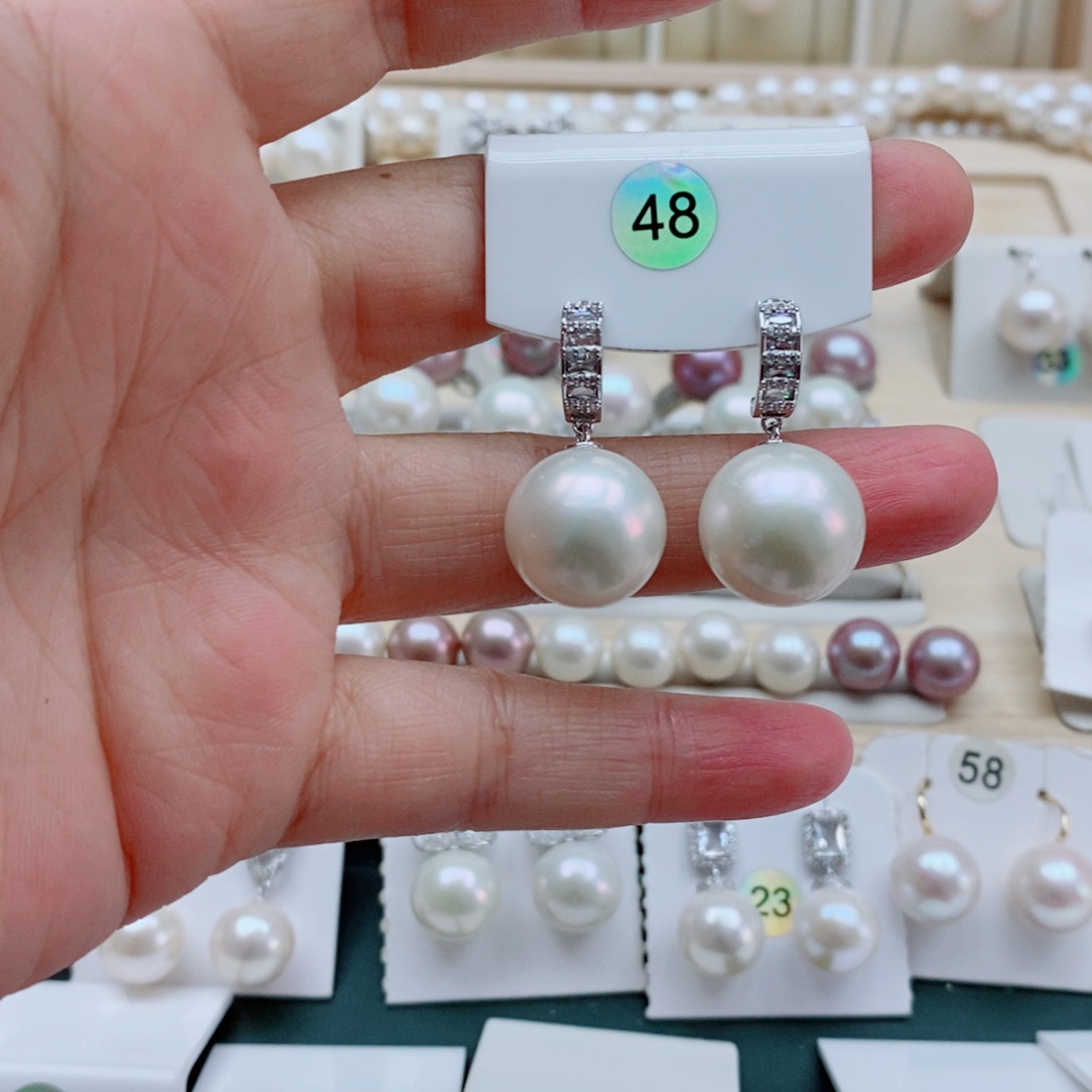 虎***妹颈饰银S925镶嵌淡水珍珠