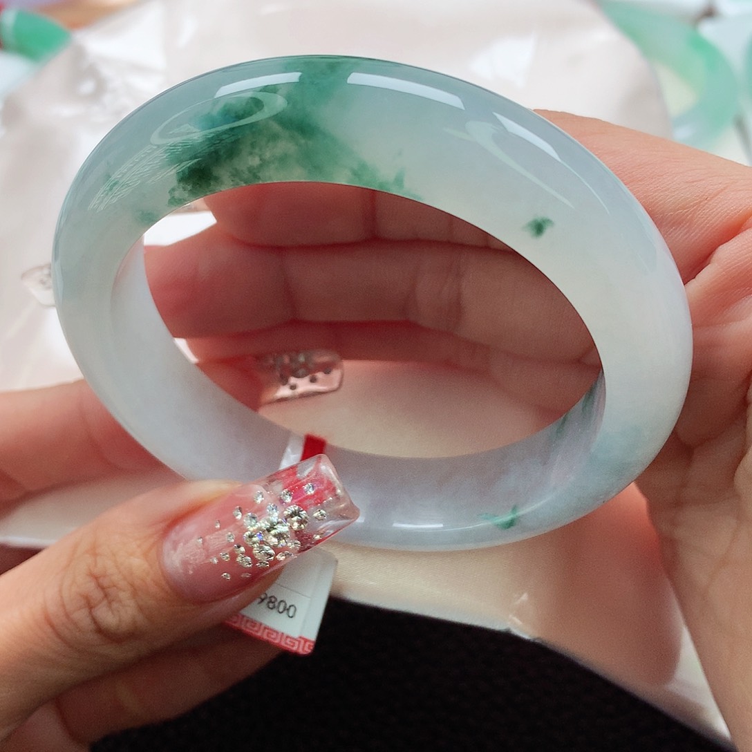 翡翠手镯未镶嵌55.56.57白冰绿花13.3宽版 性比价高