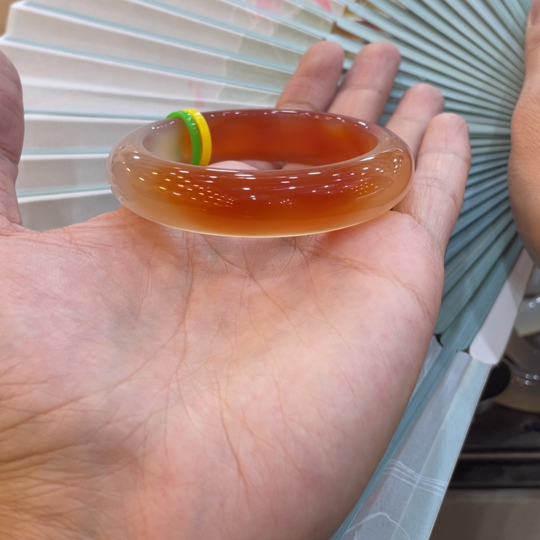 玛瑙/玉髓手镯未镶嵌你**令