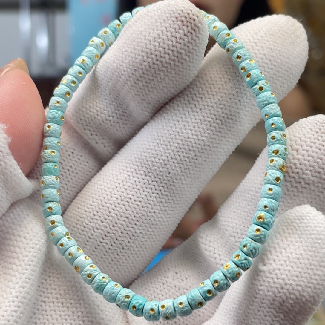 绿松石未镶嵌挂件