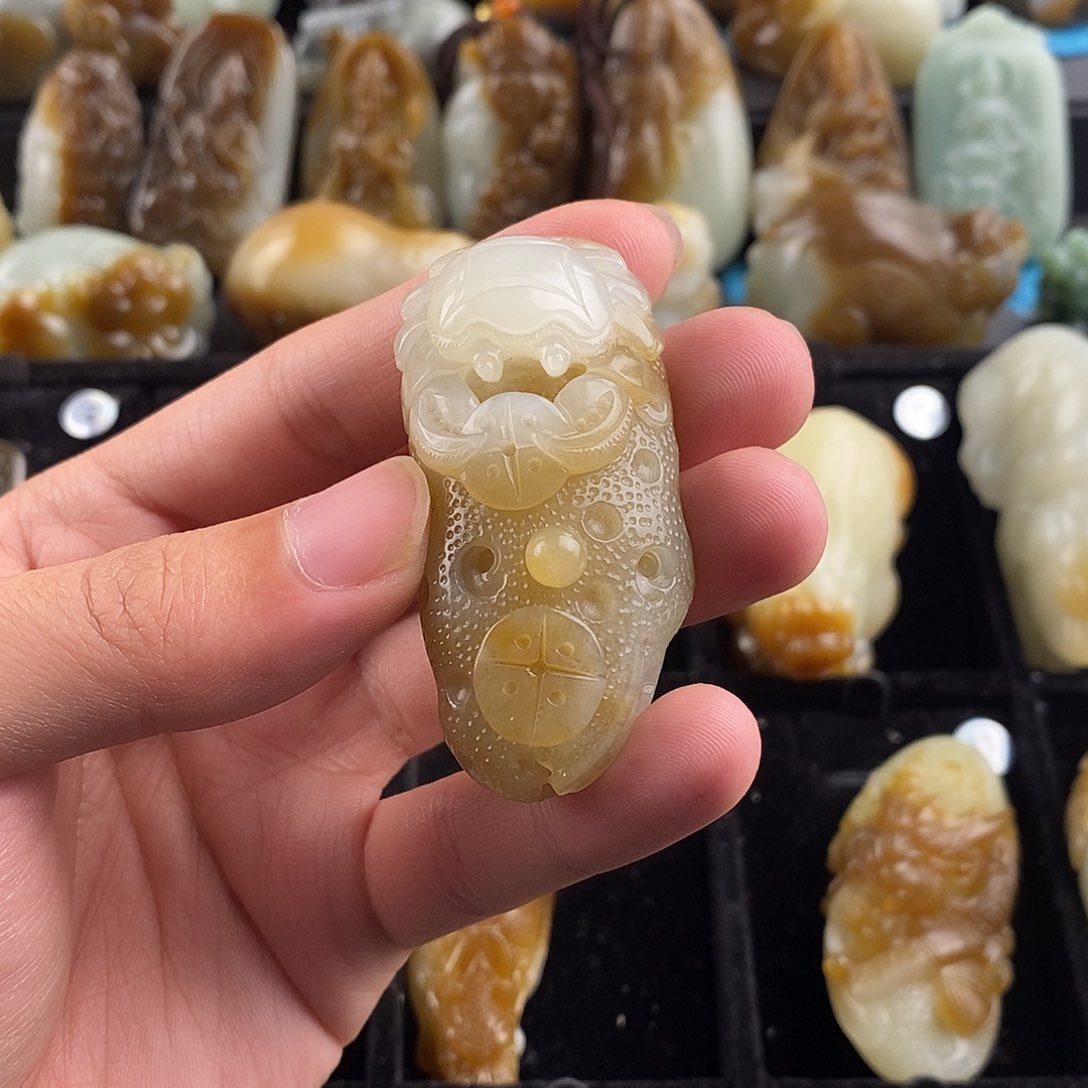 和田玉挂件未镶嵌