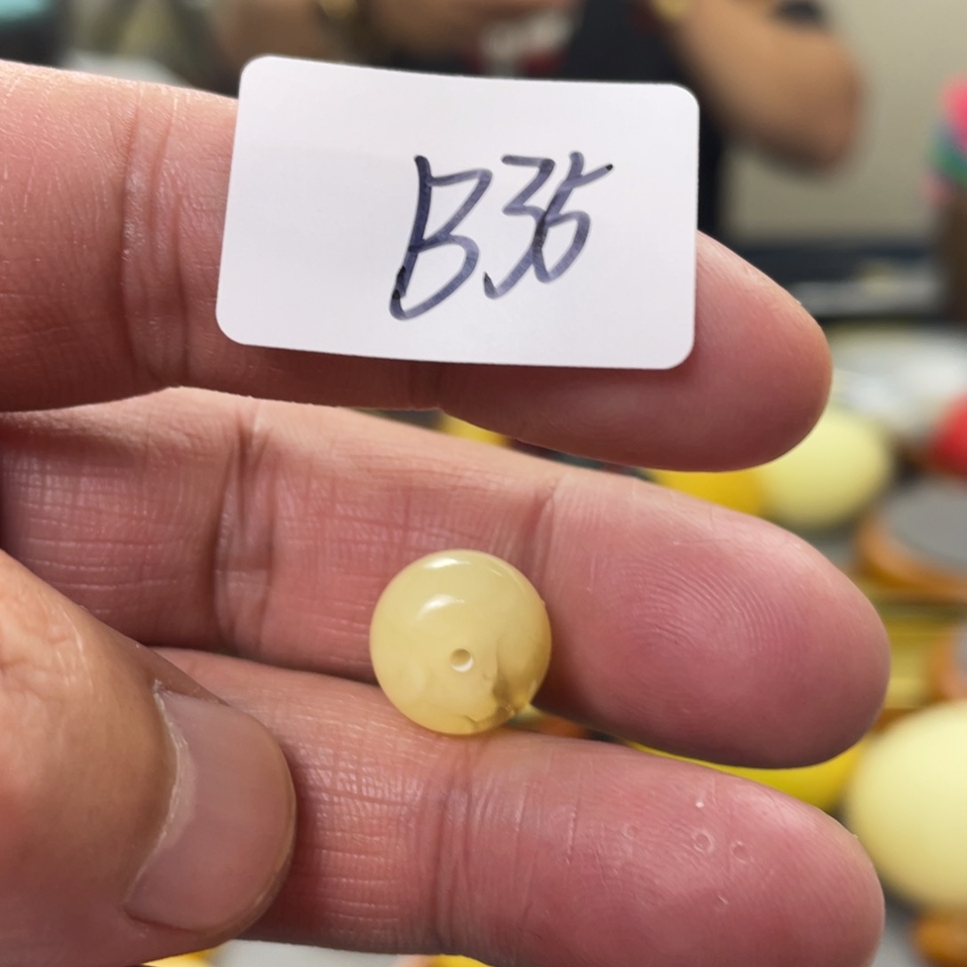 手链琥珀未镶嵌多样性发，发其中一件