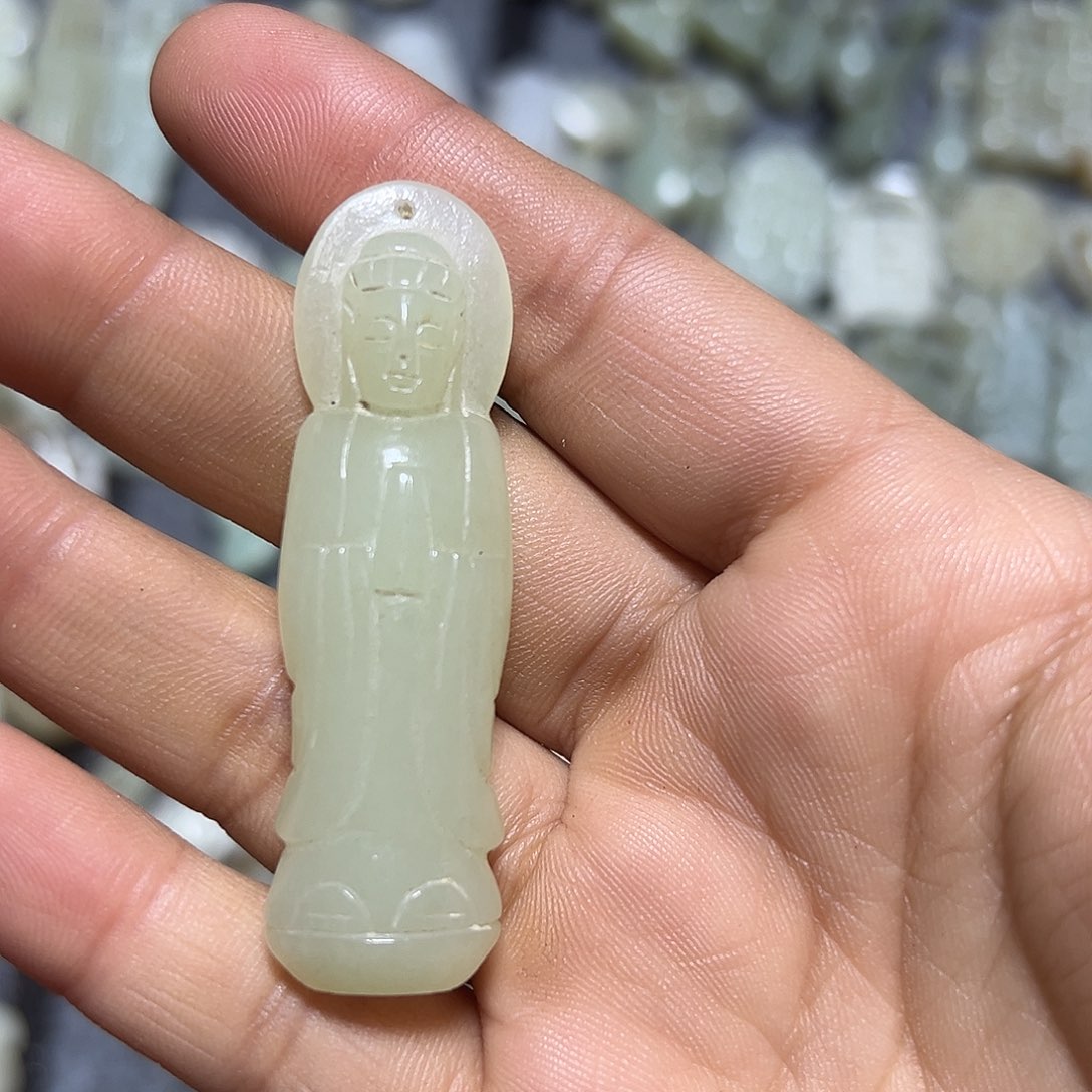 和田玉颈饰未镶嵌