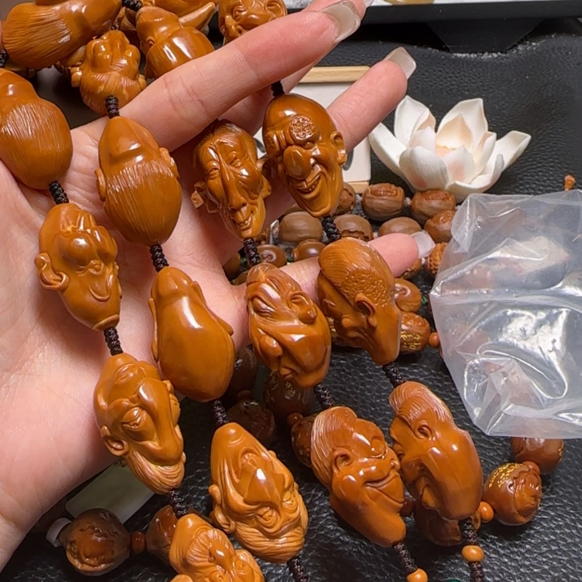 【闪购商品】橄榄核手串怪脸罗汉