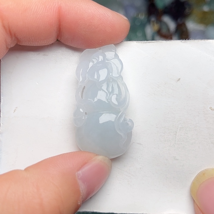 翡翠颈饰未镶嵌葫芦