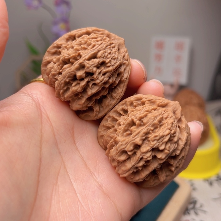 文玩核桃吊坠40全品霞云岭