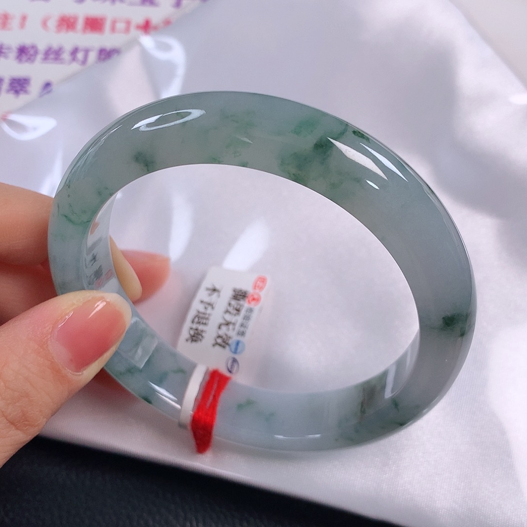 翡翠手镯未镶嵌 正圈①②⑧
