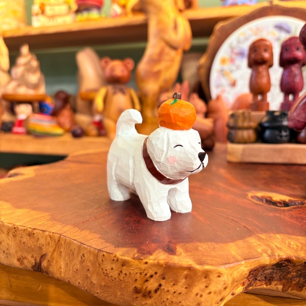 田园狗顶柿子小狗摆件