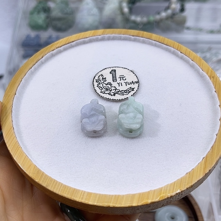 翡翠裸石小貔貅 天然缅甸A货翡翠